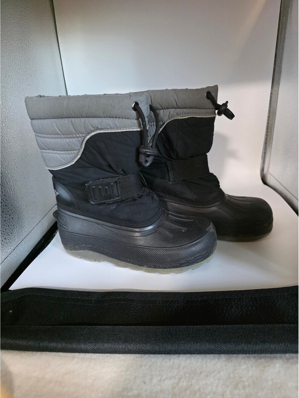 Sporto Kids Size 2 Black Gray Snow Boots Removable Liner Winter Boots